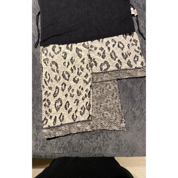 Free People MIDI length Cora Asymmetrical Jacquard Sweater Dress TUNIC Size Smal - Picture 10 of 11